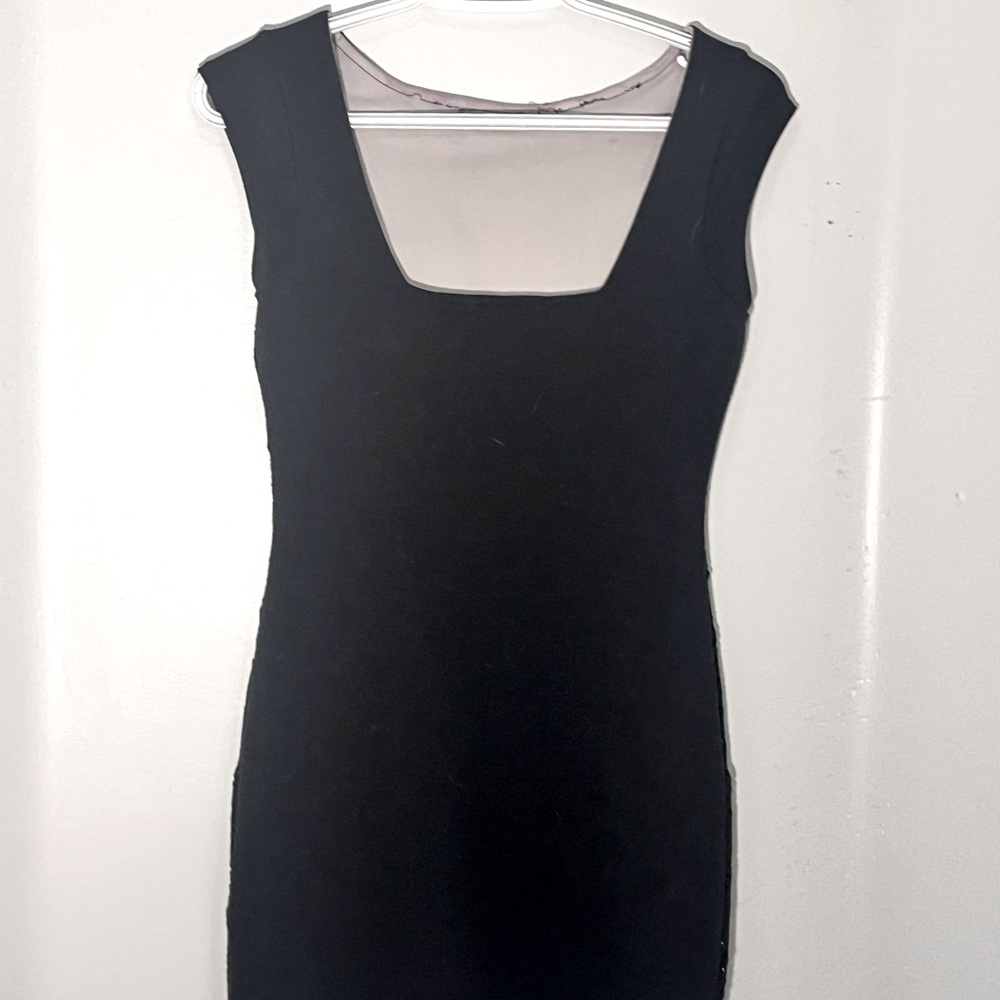 Elegant Black Sleeveless Dress
